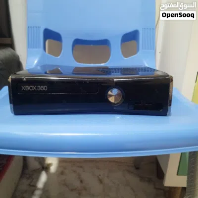 اكس بوكس 360 للبيع الهارد 250 گیگا مهکر 42 لعبه هوه و ملحقاته و جوستيك وحده و حساب مهکر و فيشه اصليه 2