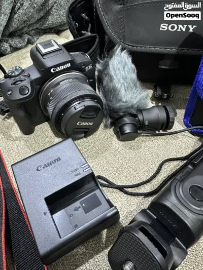 Canon Camera R50 2