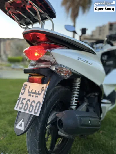 هوندا PCX150 3