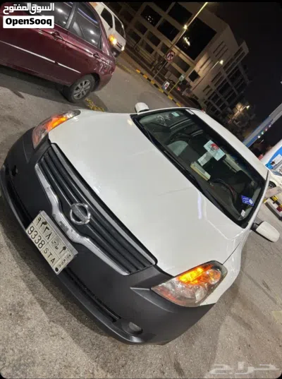 Nissan Altima Standard 2