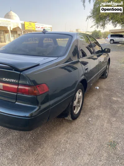 Toyota Camry SE 2