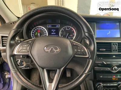 Infiniti Q30 Sport 4