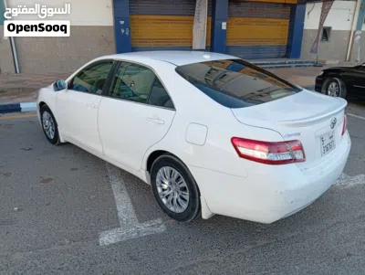 Toyota Camry XLE 4