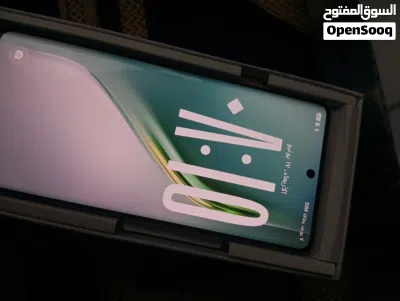 للبيع كامون 40 برو 5G لون سماوي - حالة ممتازة Tecno Camon 40 Pro 5G أداء قوي 4