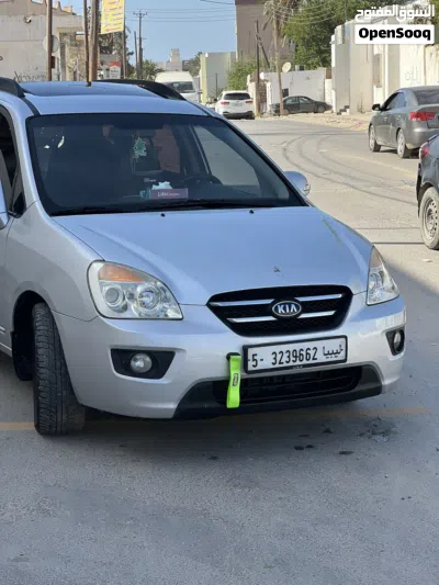 Kia Carens Luxury 4