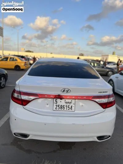 هيونداي ازيرا Standard 2