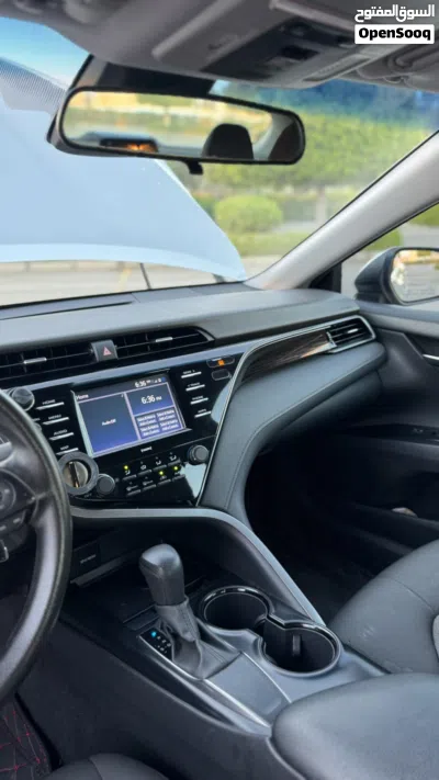 Toyota Camry LE 4