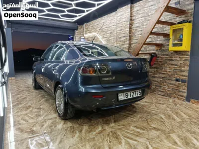 Mazda 3 Standard 2