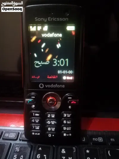 لعشاق الحالات النادره سوني اريكسون v640i بكارت الميموري والشاحن الاصلي بطاريه 3 ايام 4