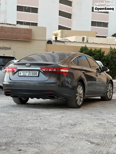 Toyota Avalon XLE 2