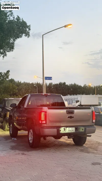Chevrolet Silverado 1500 2