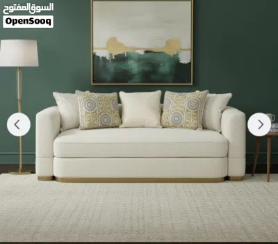 للبيع طقم كنب فاخر من Homes R Us بحالة ممتازة 2