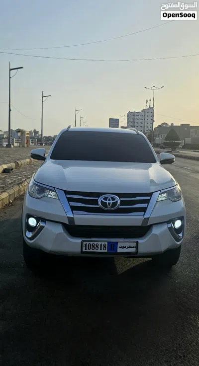 Toyota Fortuner SR5 3