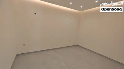 شقة للإيجار مفرده او 4 2