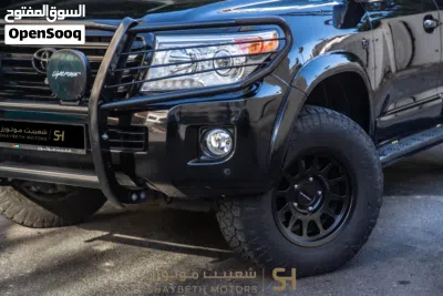 Toyota Land Cruiser VXR 2