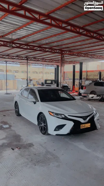 Toyota Camry SE 3