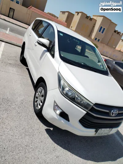 Toyota Innova Standard 3