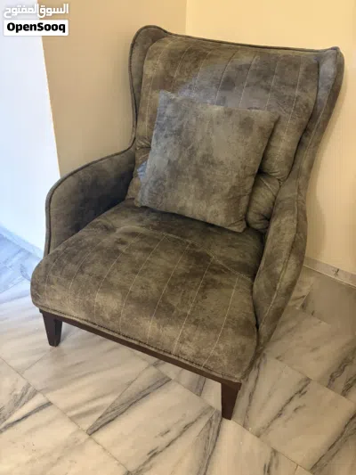 طقم كنب مودرن مستعمل و طاولة سفرة 2