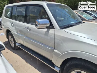 Mitsubishi Pajero GLS 2