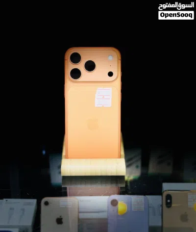 ايفون 17 برو iPhone 17 Pro مستعمل بحاله ممتازة جدا بالون البرتقالي المميز 256GB بطاريه:100% مدخل خط 2