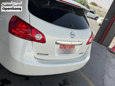 Nissan Rogue Standard 2