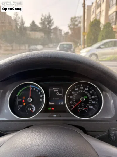 Volkswagen Golf E-Golf 4