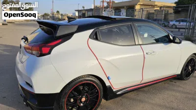 Hyundai Veloster Sport 3