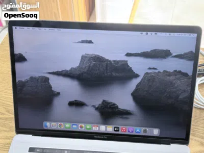 MacBook Pro 2017 i7 16/512 gb 4