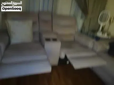 كنبة لشخصين مستعمل اقل من سنة 4