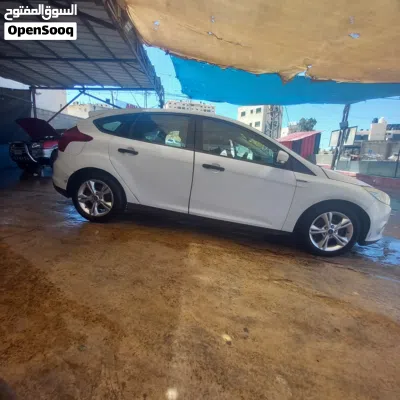 فورد فوكس Standard 4