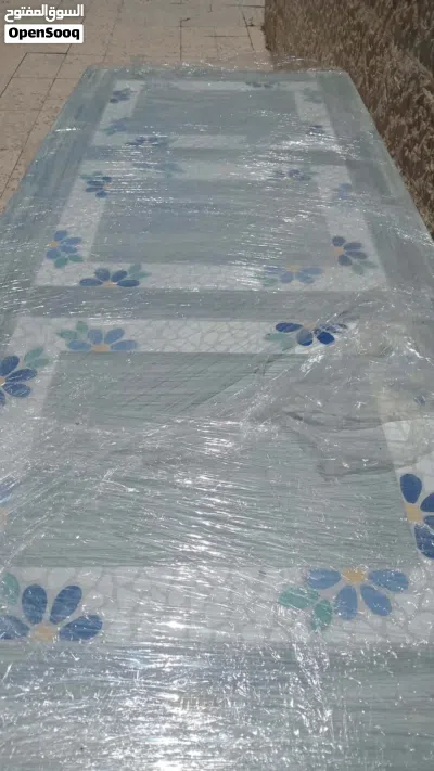 طاولة سفرة سيراميك شبه جديد 3