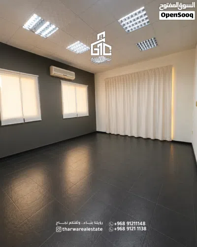 مكتب للإيجار بسعر مميز الخوير 33 Office for Rent Al Khuwair 33 4
