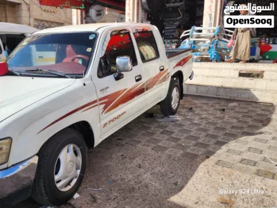 Toyota Hilux GLX 4