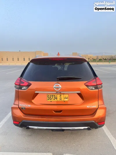 نيسان روج SV 4