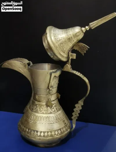 للبيع دلة نحاسية منقوشة 3