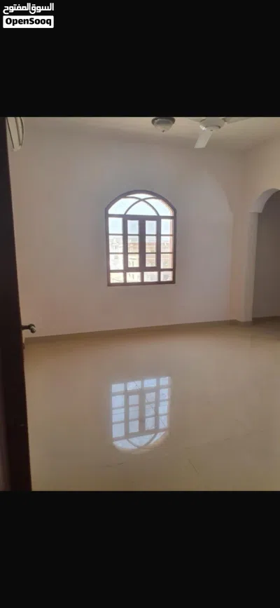 للايجار شقة في العامرات المحج بالقرب من جامع المبين 3