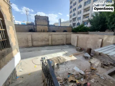 للإيجار عمارة كاملة مكونة من 3 طوابق وبدروم وحوش في شارع الجزائر قريب المركز الليبي 2