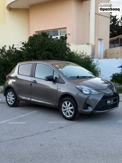 Toyota Yaris Basic 4