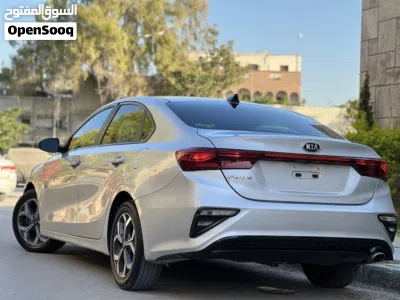 Kia Forte GT 4