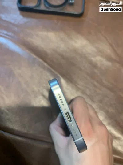 iPhone 15 pro 128 gb للبيع 3