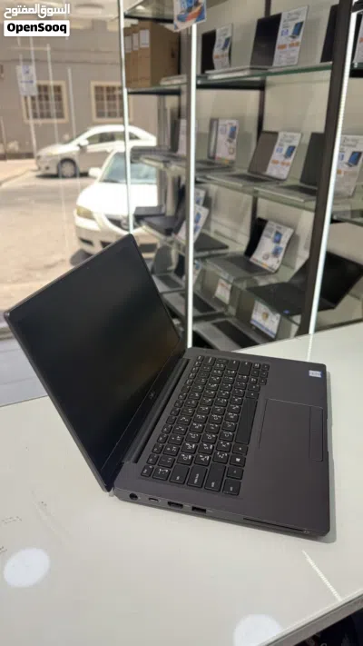 لابتوب Dell Latitude 5300 حجم 13.3 بوصة i5 الجيل الثامن 3