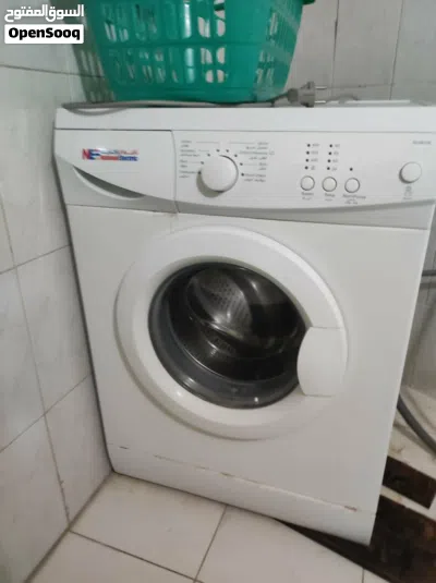 ثلاجة وفرن بحالة ممتازة 2
