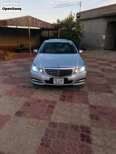 Mercedes Benz E-Class E 200 3