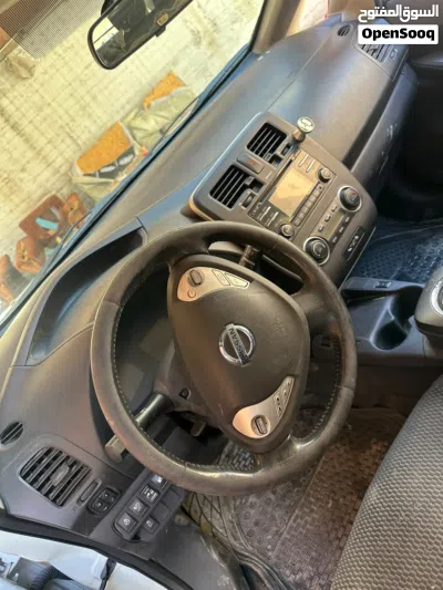 Nissan Leaf S 4