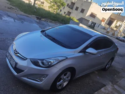 Hyundai Avante Limited 3