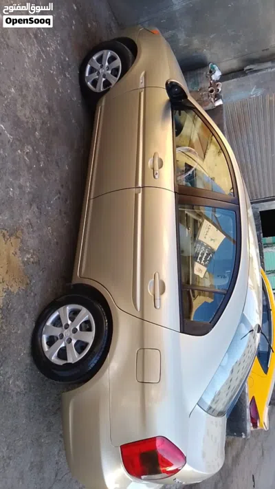 Hyundai Accent GL 2