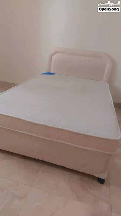 سرير نظيف جداً للبيع استعمل قليل المكان الخوض 3