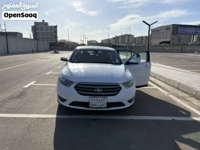 Ford Taurus SEL 2
