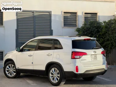 Kia Sorento EX 4