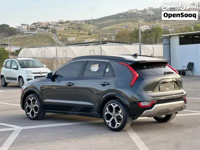 Kia Niro EX 4